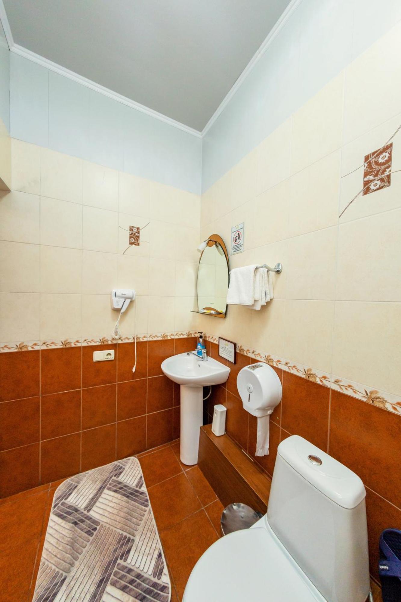 Ajour Hotel Alma-Ata Buitenkant foto