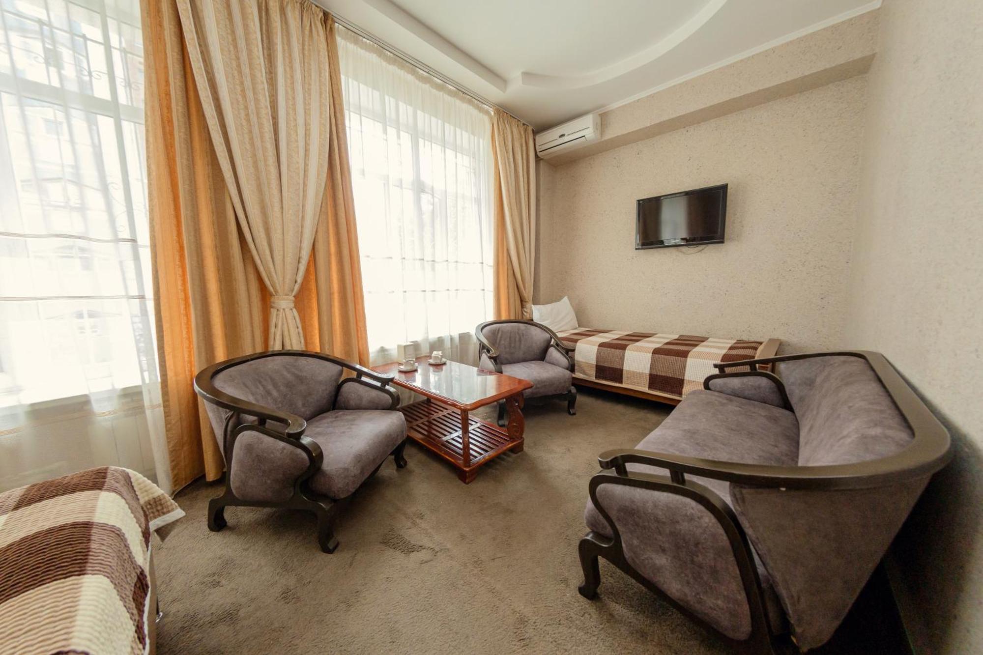 Ajour Hotel Alma-Ata Buitenkant foto